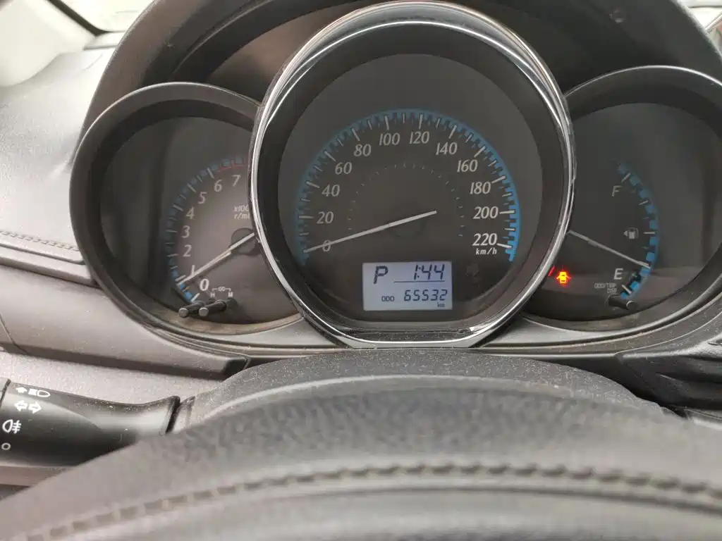 Toyota Yaris L — миниатюра 8