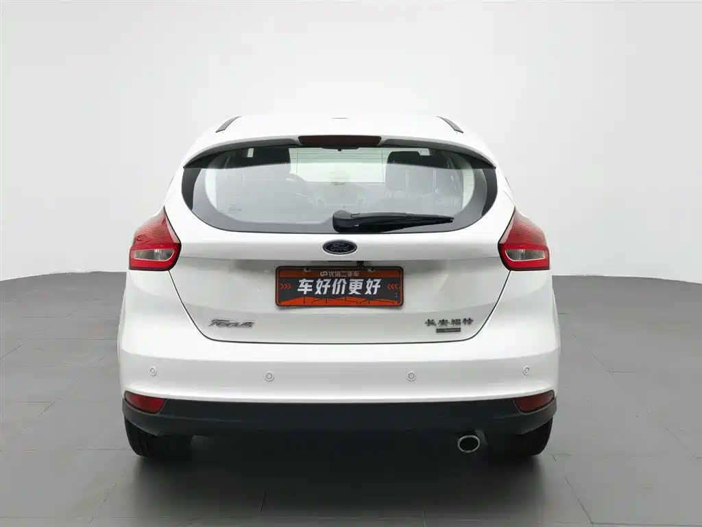 Ford Focus 2017 EcoBoost 180 AT Elite