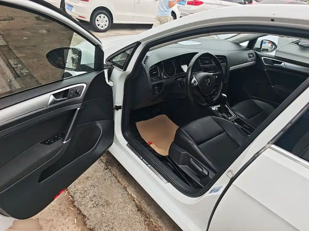 Volkswagen Golf — миниатюра 16