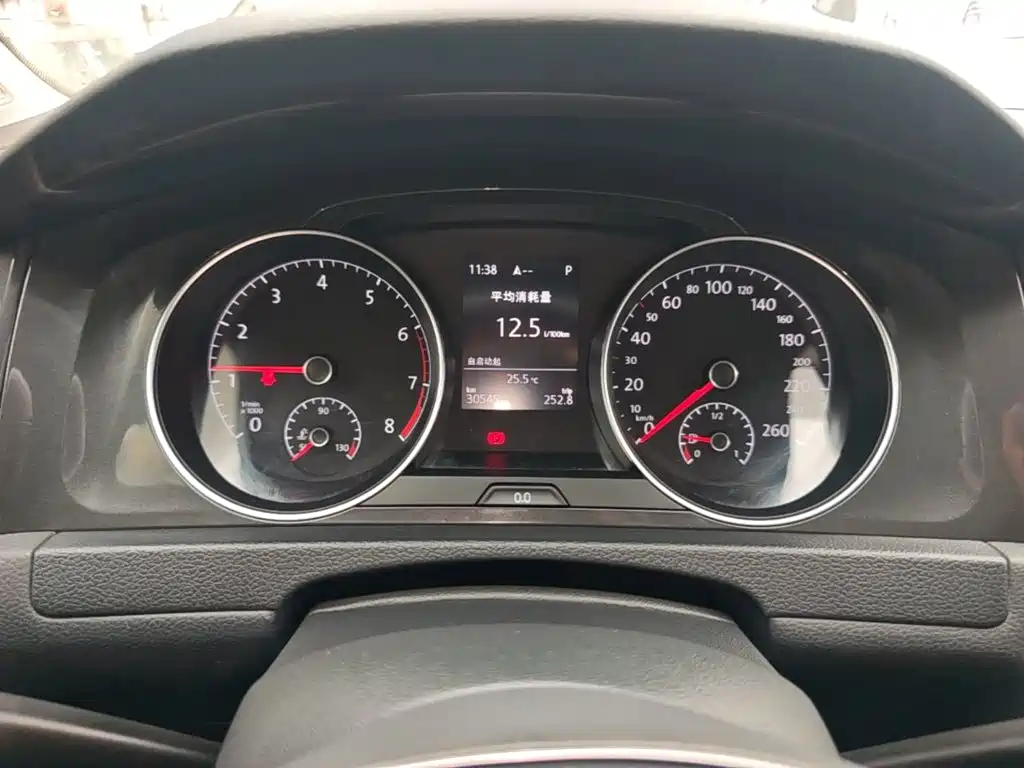 Volkswagen Golf — миниатюра 12