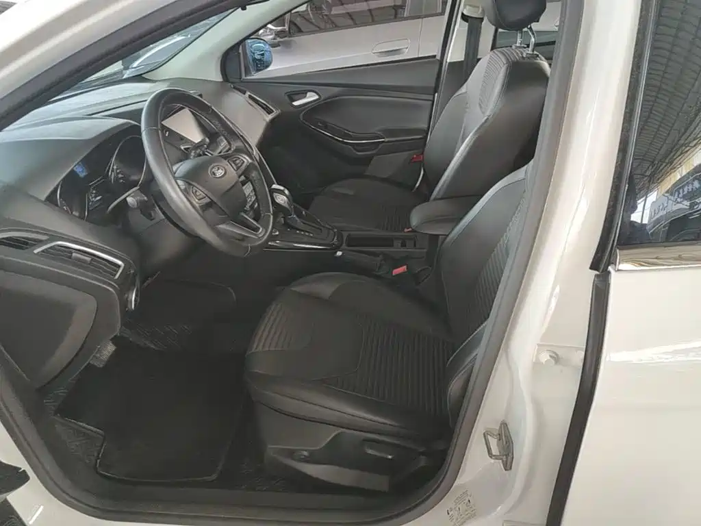 Ford Focus — миниатюра 15
