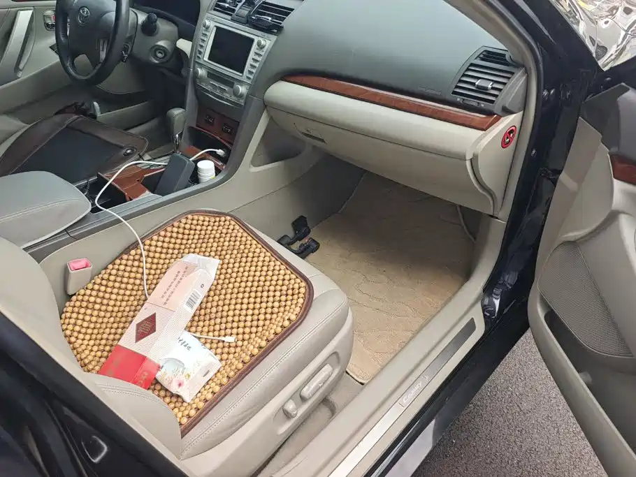 Toyota Camry — миниатюра 8