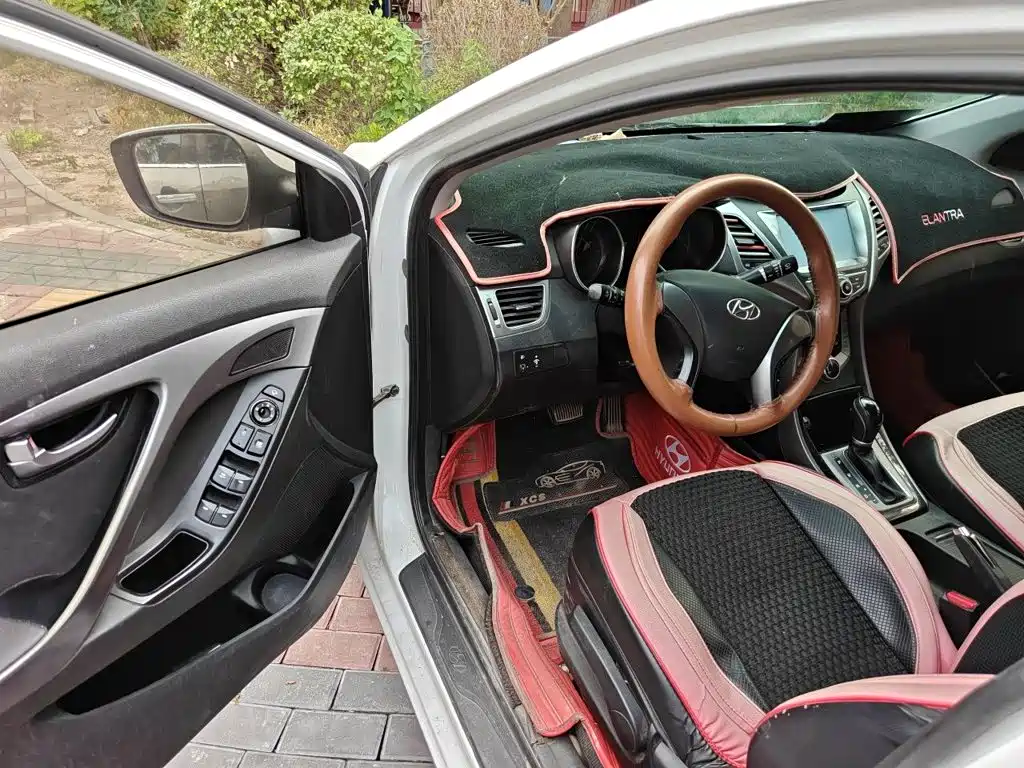 Hyundai Elantra Langdong — миниатюра 12
