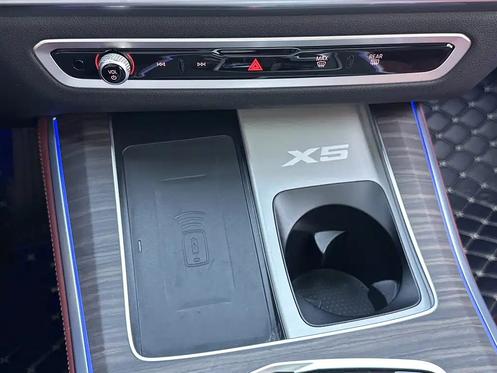 BMW X5 — миниатюра 12