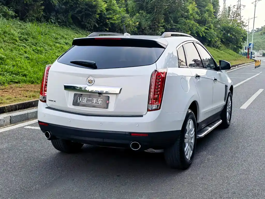 Cadillac SRX — миниатюра 7