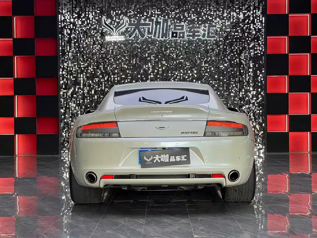 Aston Martin Rapide — миниатюра 5