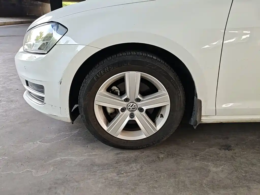 Volkswagen Golf — миниатюра 23