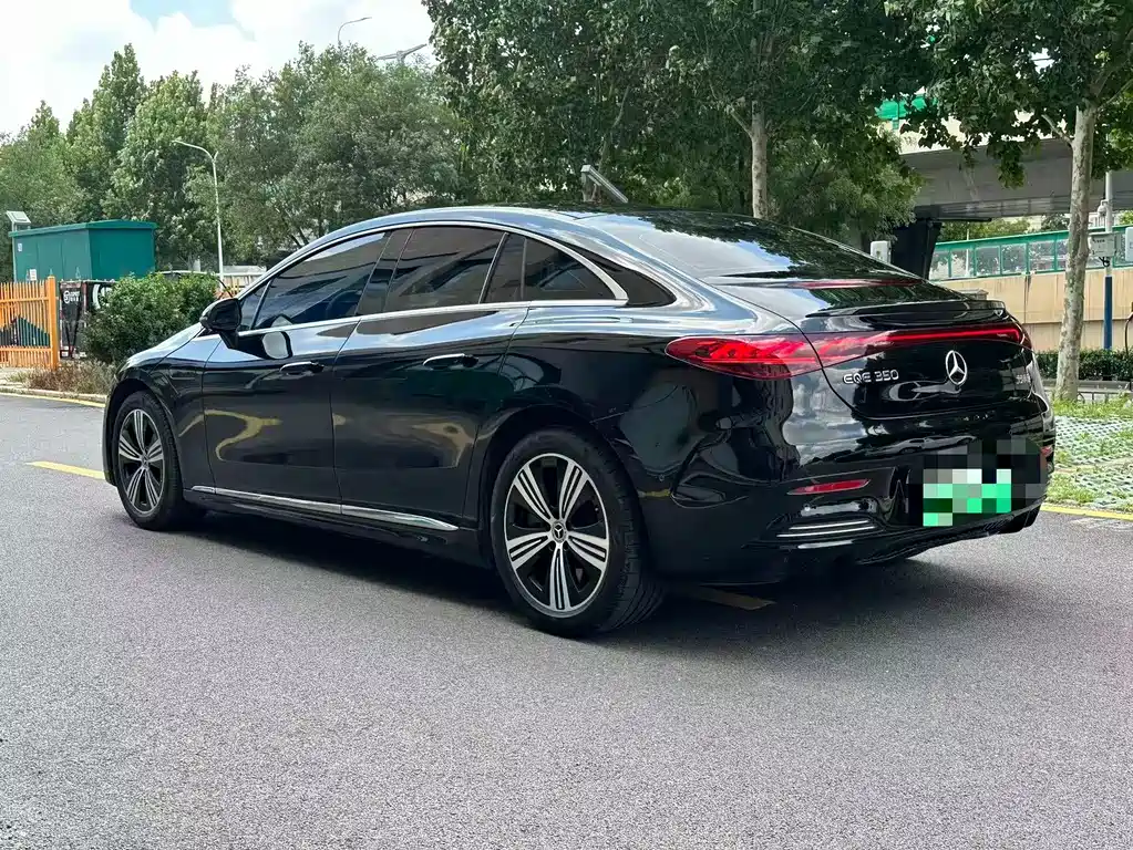 Mercedes-Benz EQE — миниатюра 4