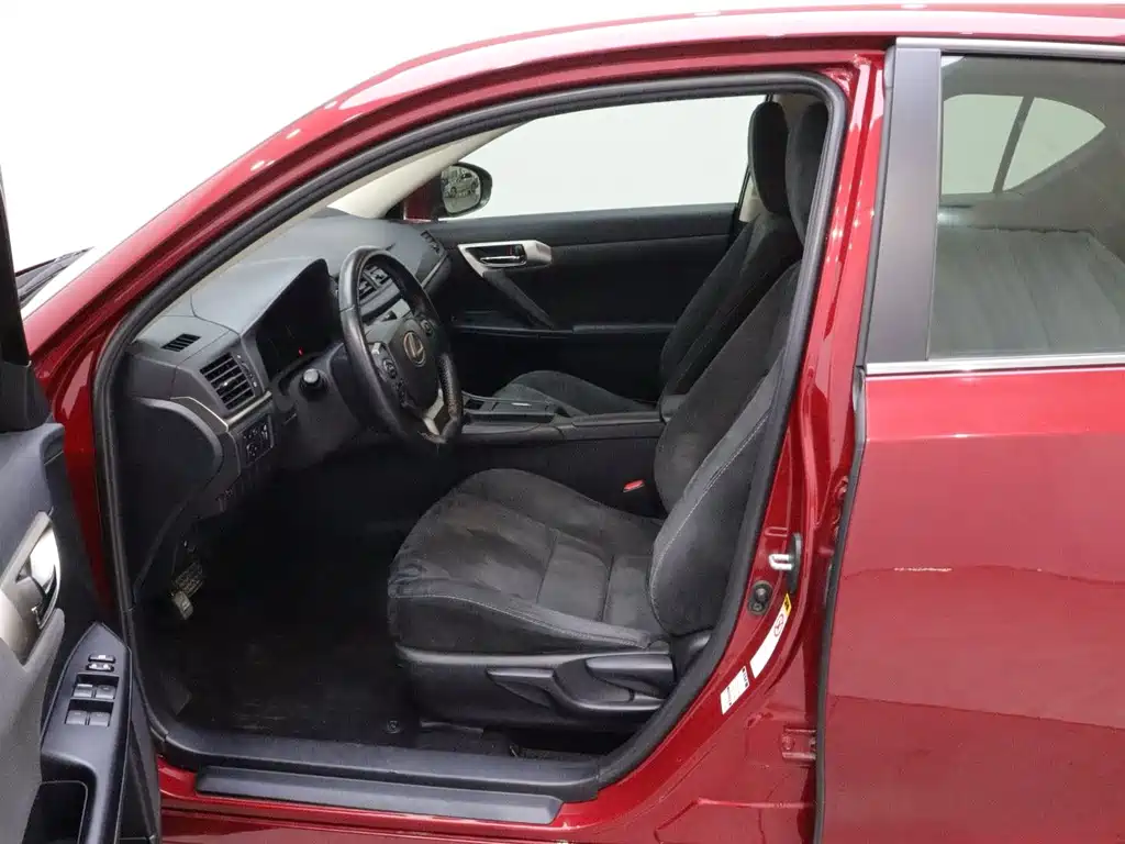 Lexus CT — миниатюра 11