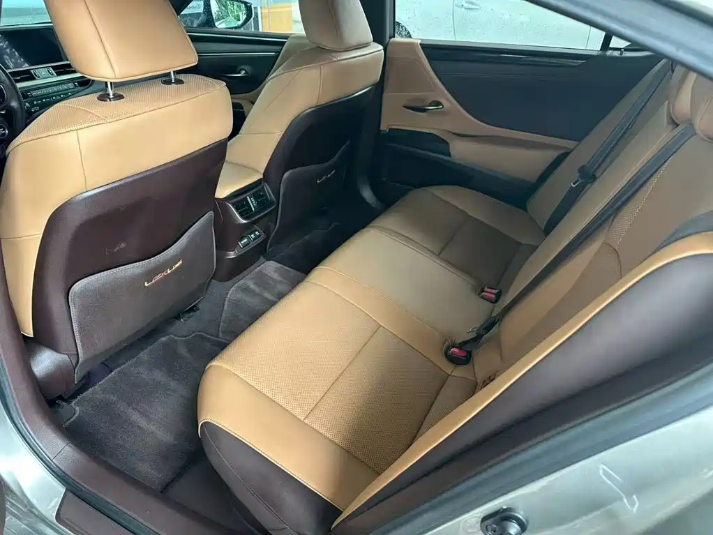 Lexus ES — миниатюра 7