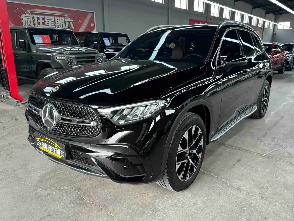 Mercedes-Benz GLC 2023