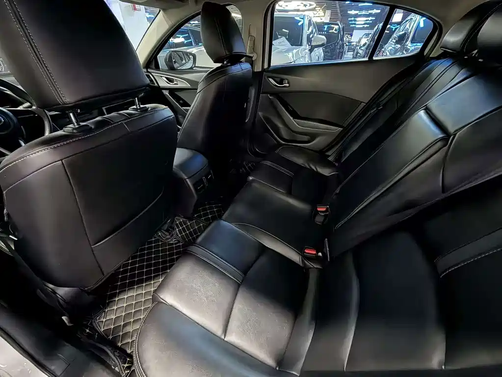 Mazda 3 Axela — миниатюра 8