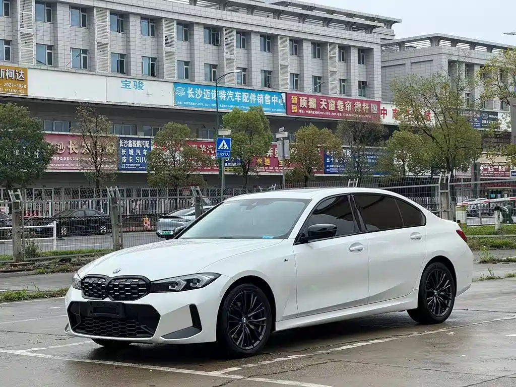 BMW 3 Series 2023