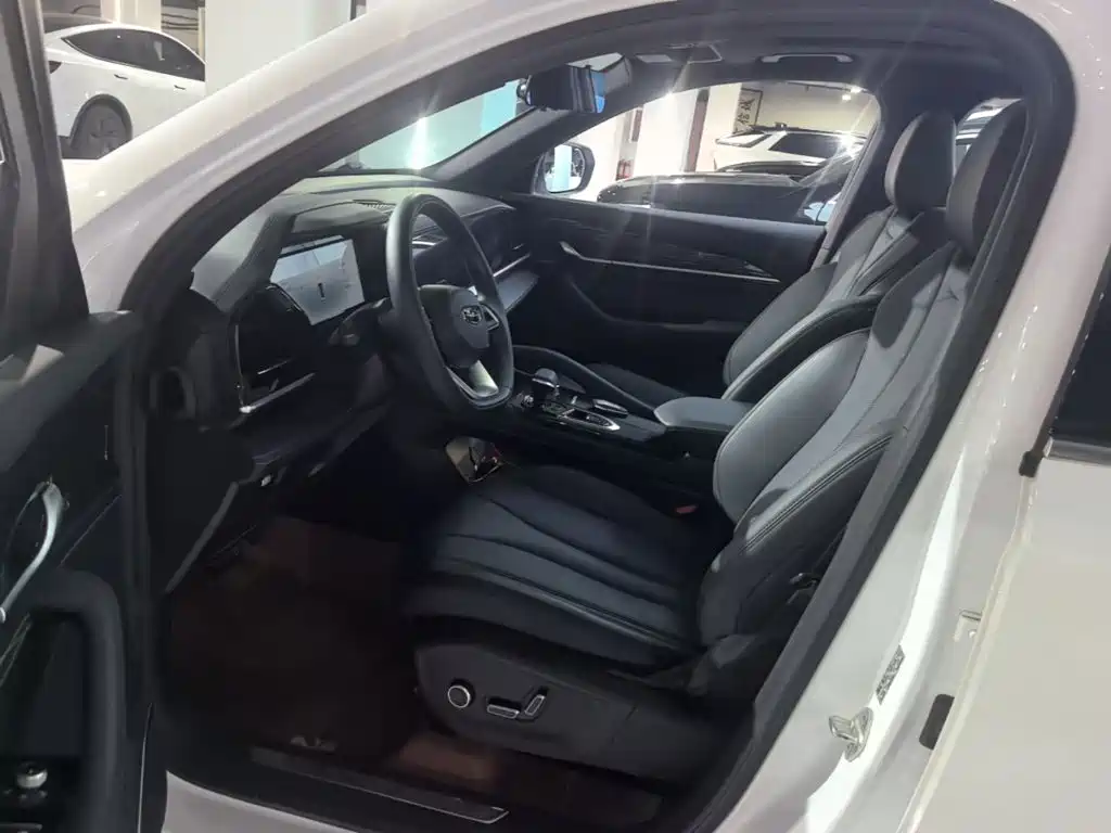Geely Xingyue L — миниатюра 16