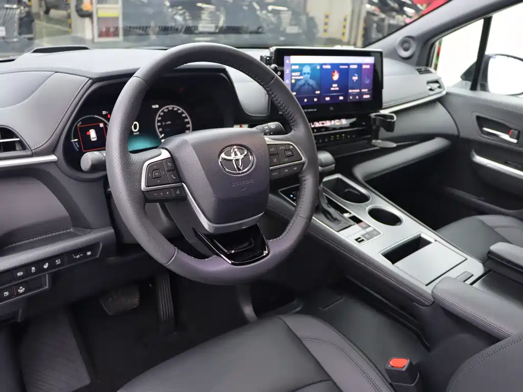 Toyota Sienna 2023 2.5L