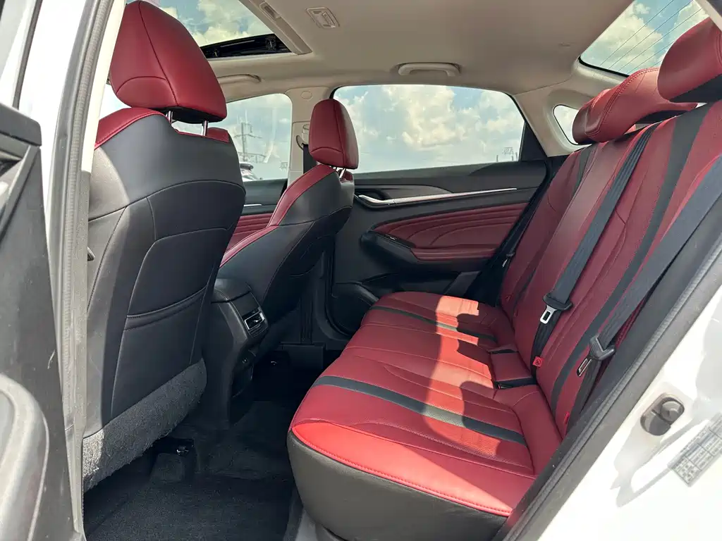 Changan Eado — миниатюра 10