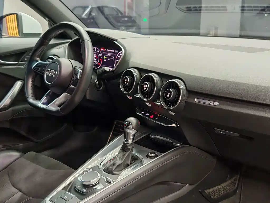 Audi TT — миниатюра 19