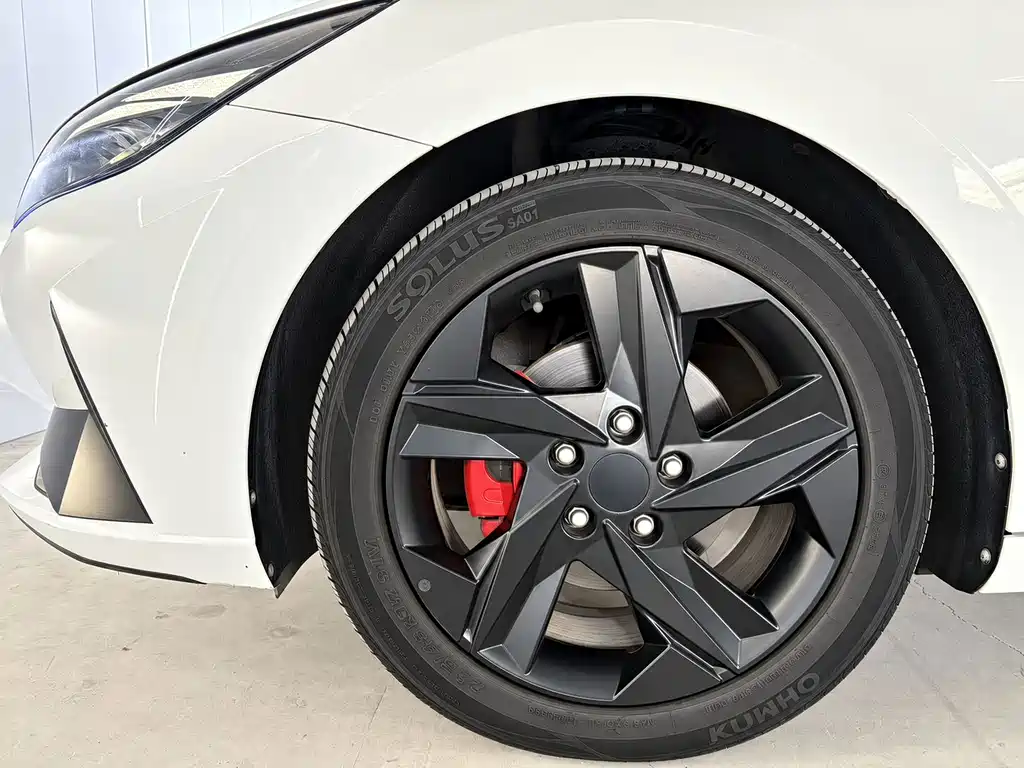 Hyundai Elantra — миниатюра 19