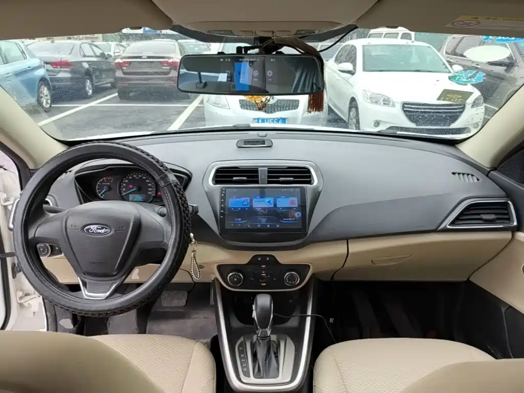 Ford Escort — миниатюра 10