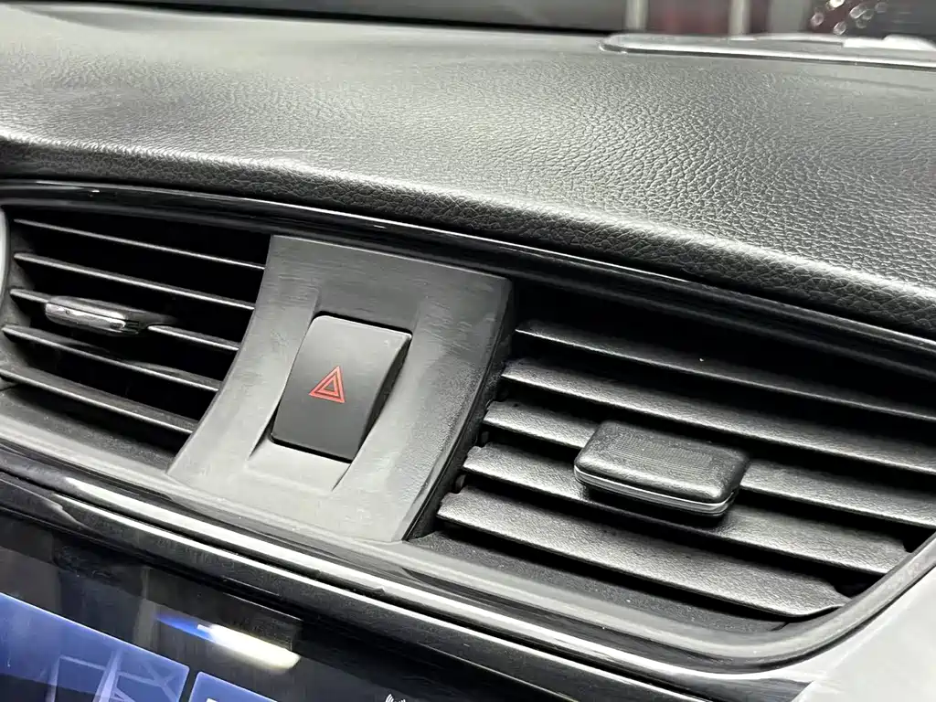 Nissan Sylphy EV — миниатюра 16