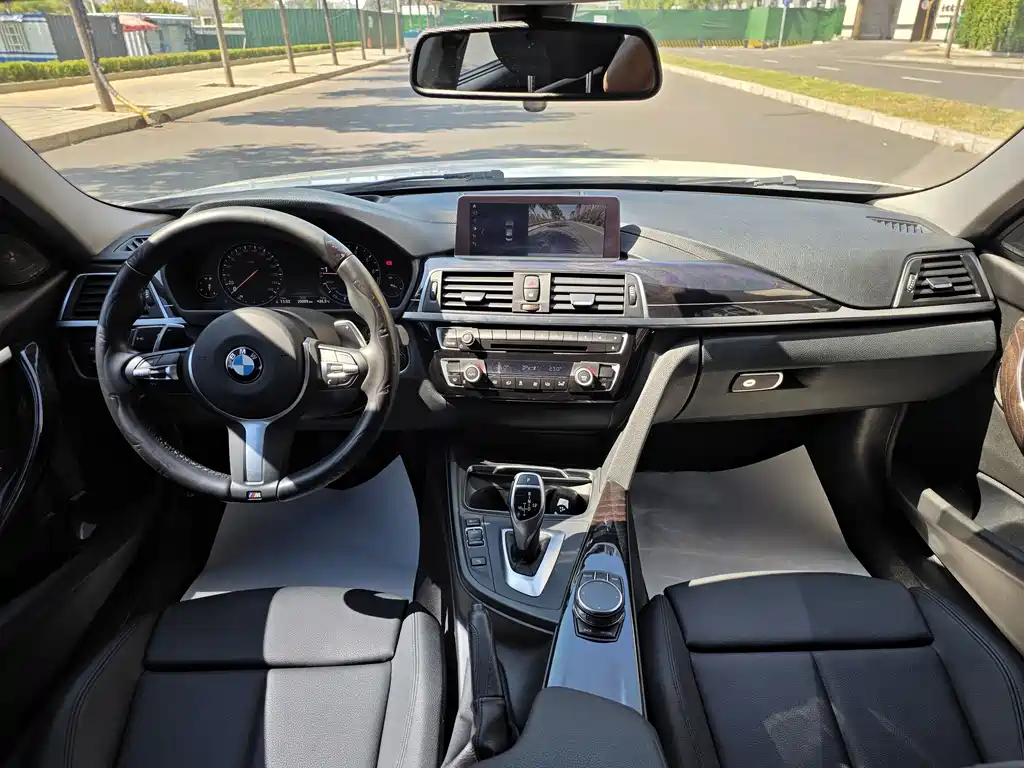 BMW 3 Series — миниатюра 9
