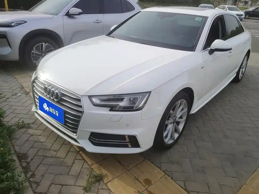 Audi A4L 2018