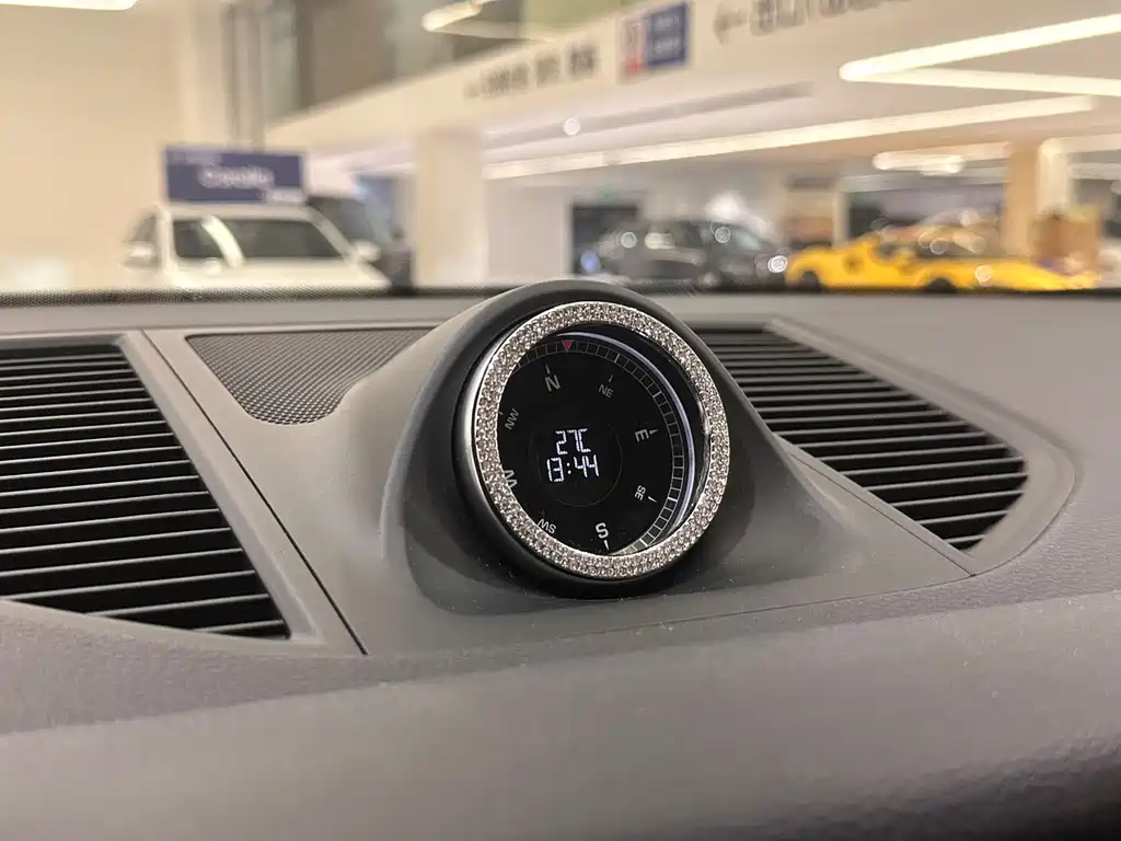 Porsche Macan — миниатюра 20