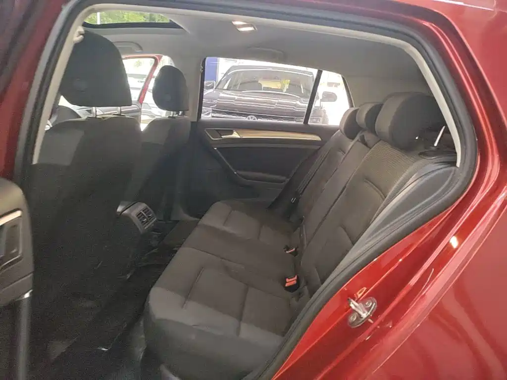 Volkswagen Golf — миниатюра 17