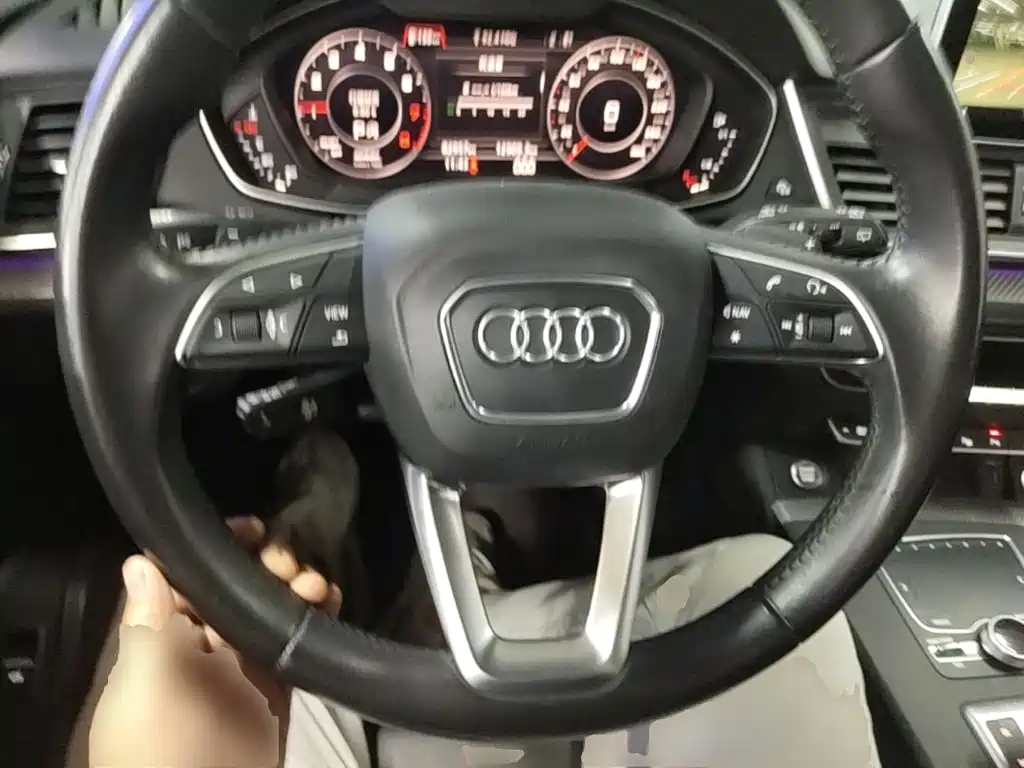 Audi Q5L — миниатюра 11