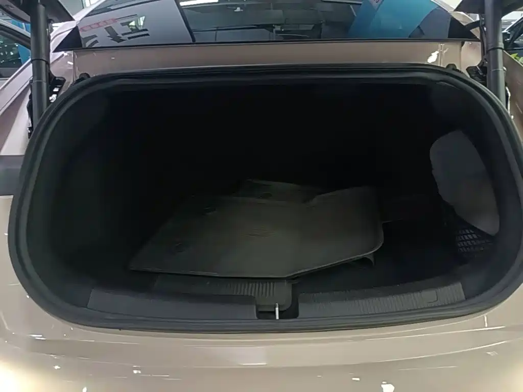 NIO ET5 — миниатюра 19