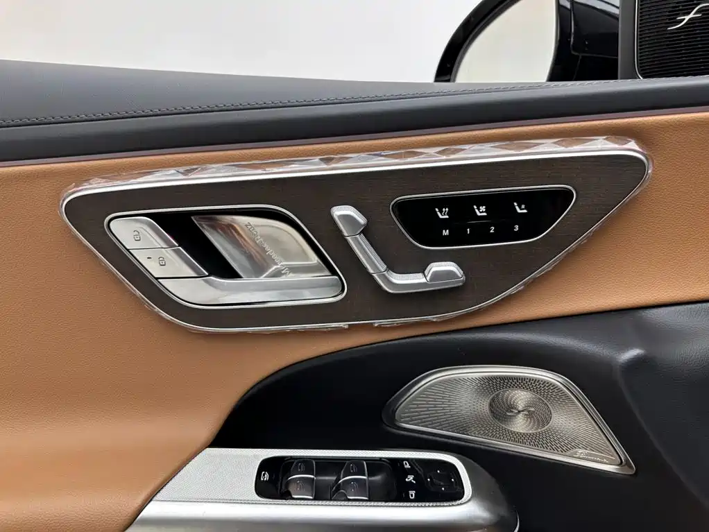 Mercedes-Benz E-Class — миниатюра 15
