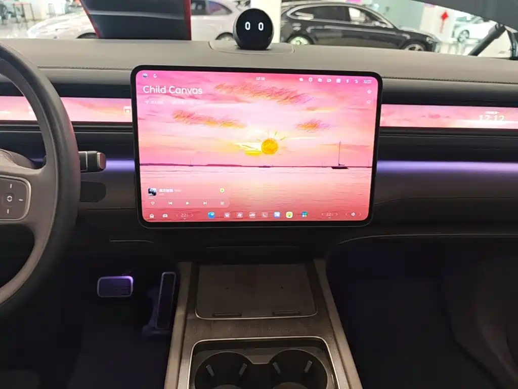 NIO ES8 — миниатюра 13