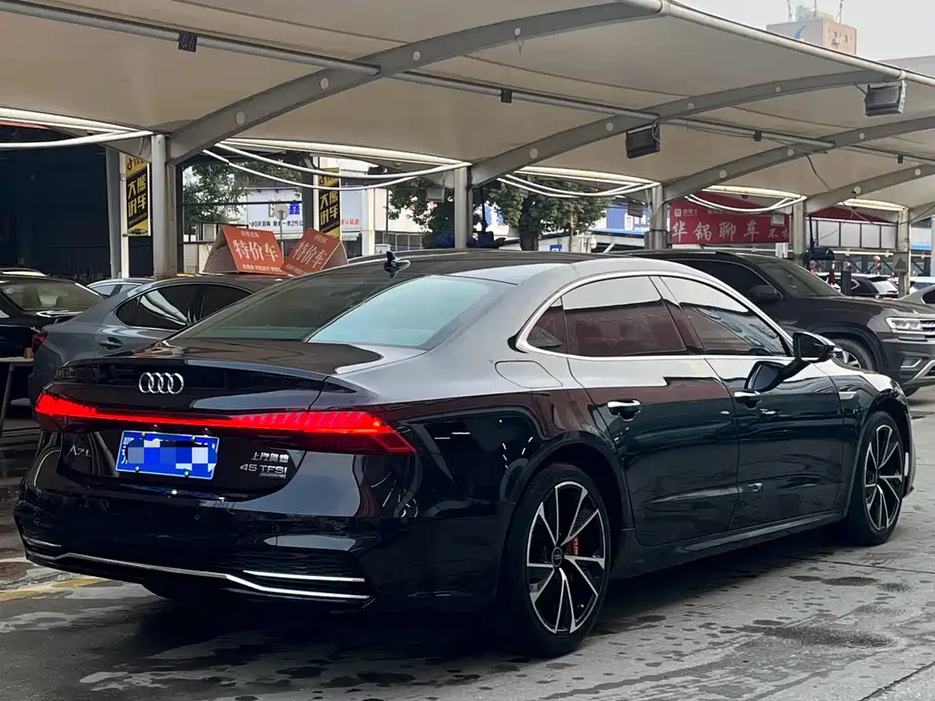 AUDI A7L