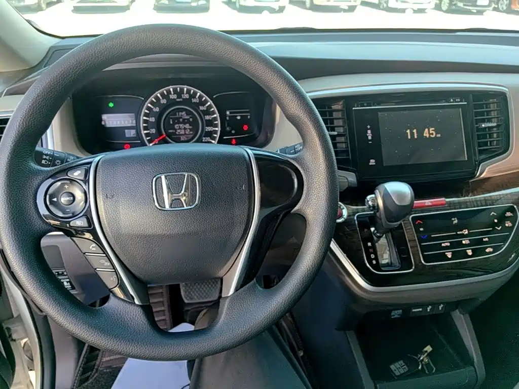 Honda Odyssey — миниатюра 10