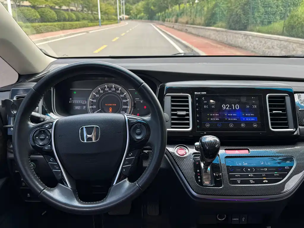 Honda Elysion — миниатюра 9