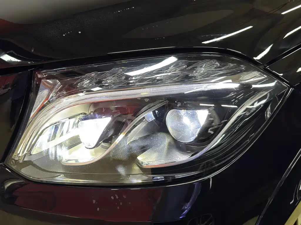 Mercedes-Benz GLS — миниатюра 17