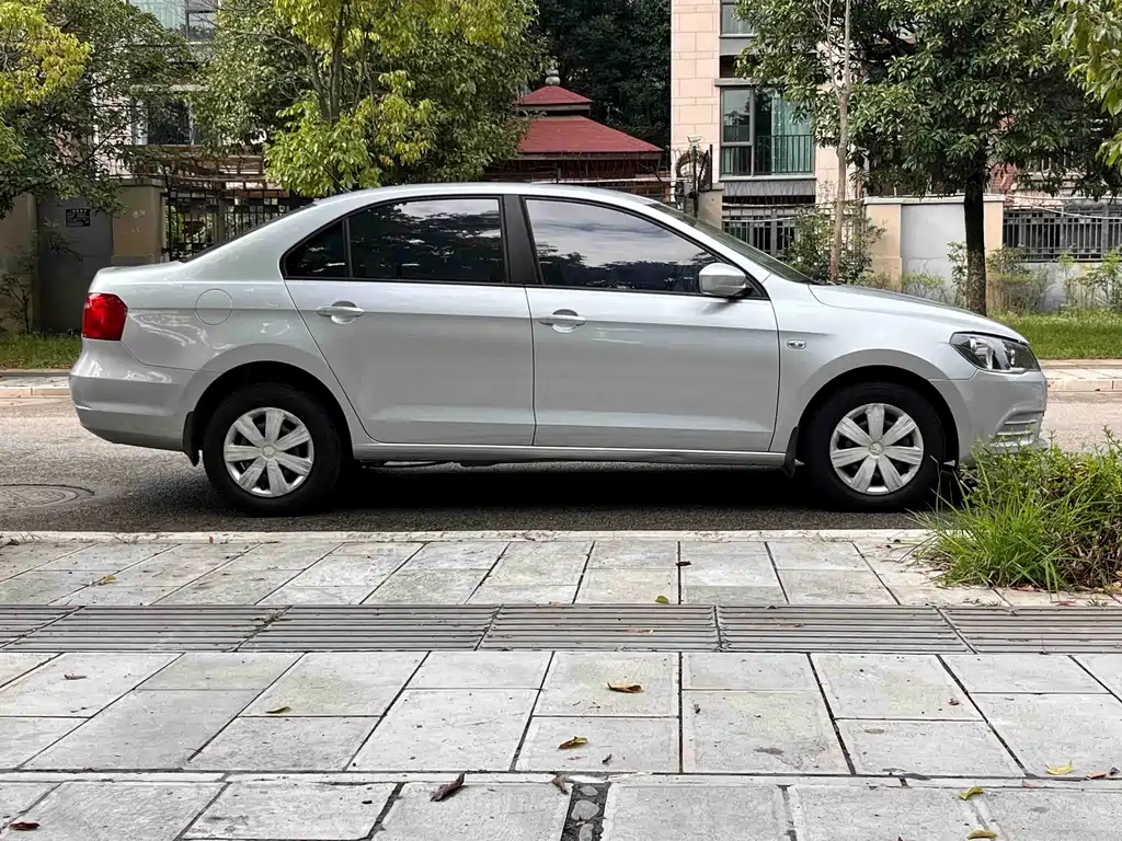 Volkswagen Jetta — миниатюра 4