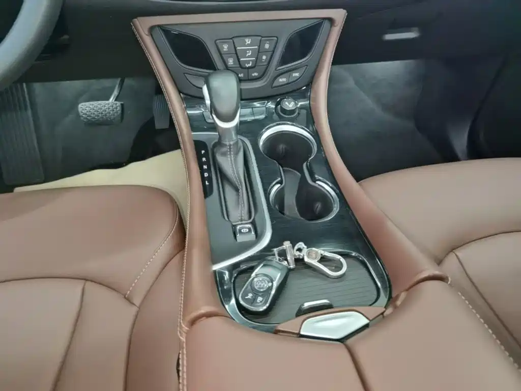 Buick Envision Plus — миниатюра 14