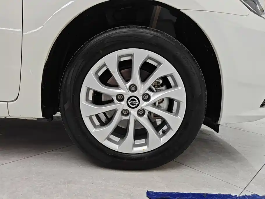 Nissan Sylphy — миниатюра 6
