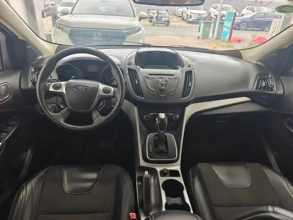 Ford Kuga — миниатюра 11
