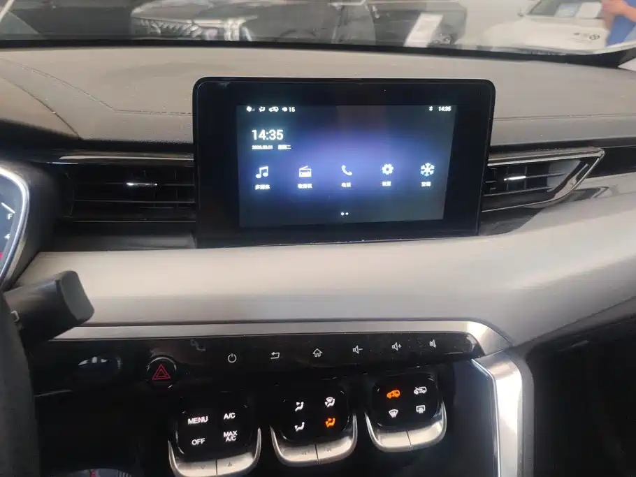 BAIC X3 — миниатюра 13