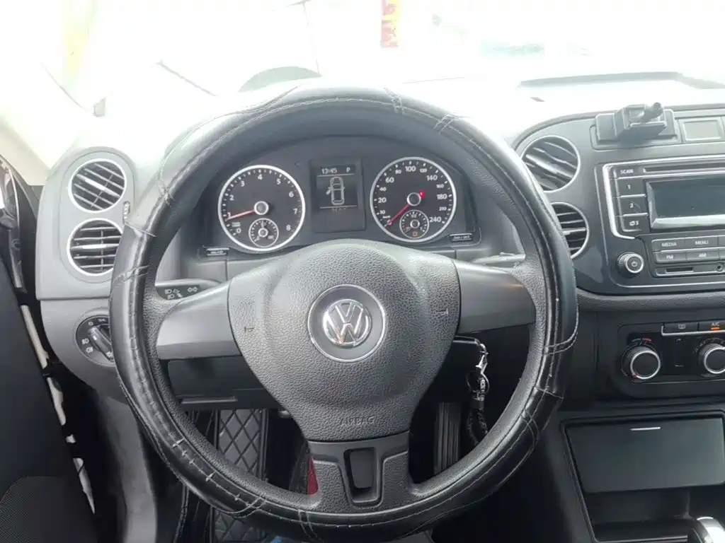 Volkswagen Tiguan — миниатюра 11
