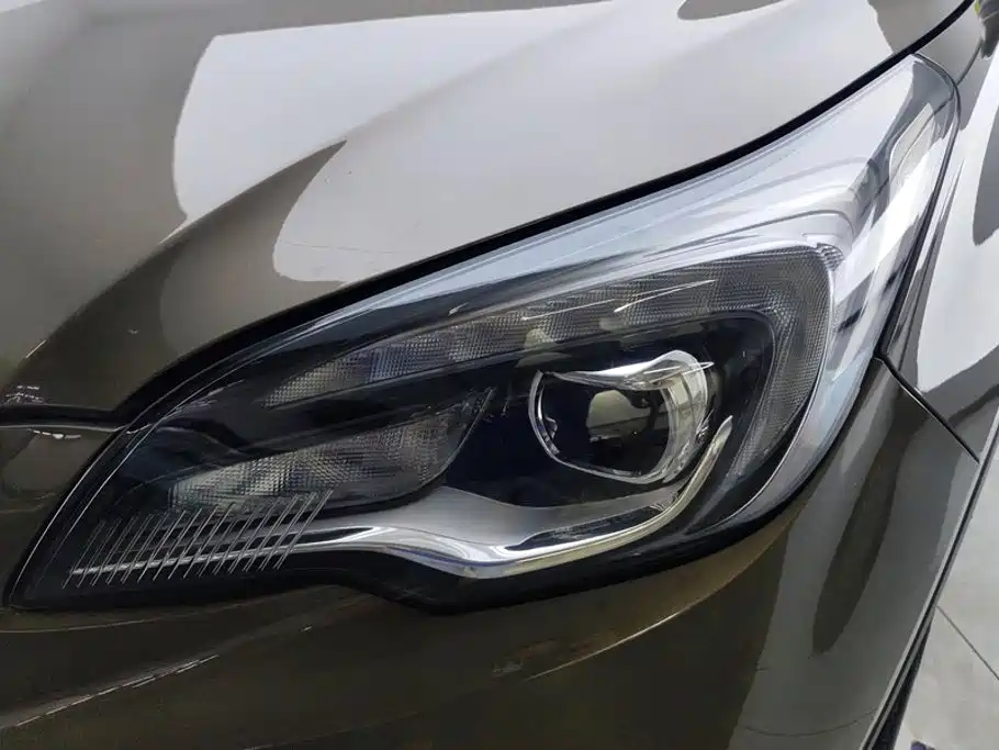 Buick Envision Plus — миниатюра 5