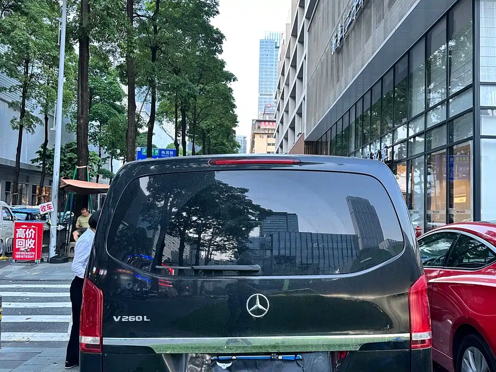 Mercedes-Benz V-Class — миниатюра 18