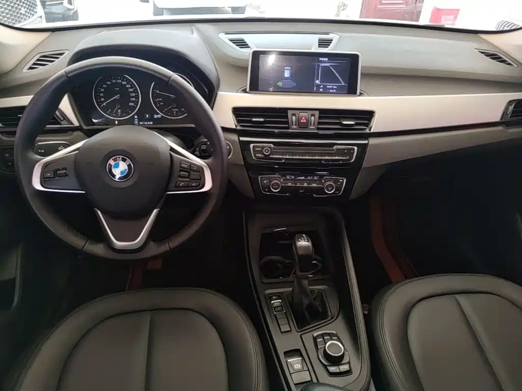 BMW X1 — миниатюра 10