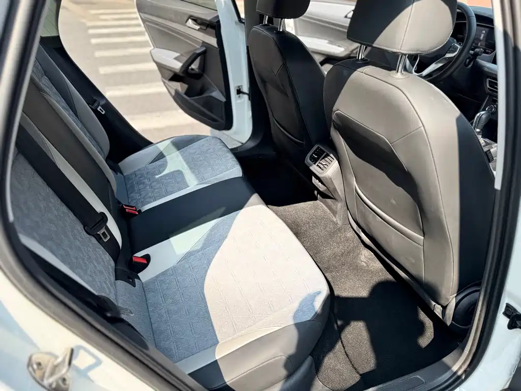 Volkswagen Lavida — миниатюра 11