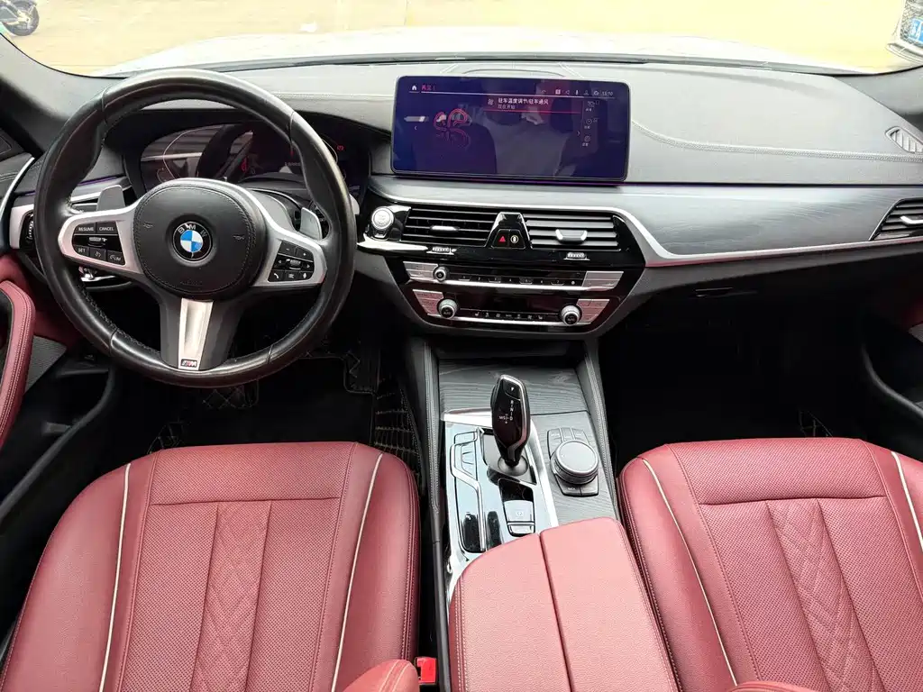 BMW 5 Series — миниатюра 6