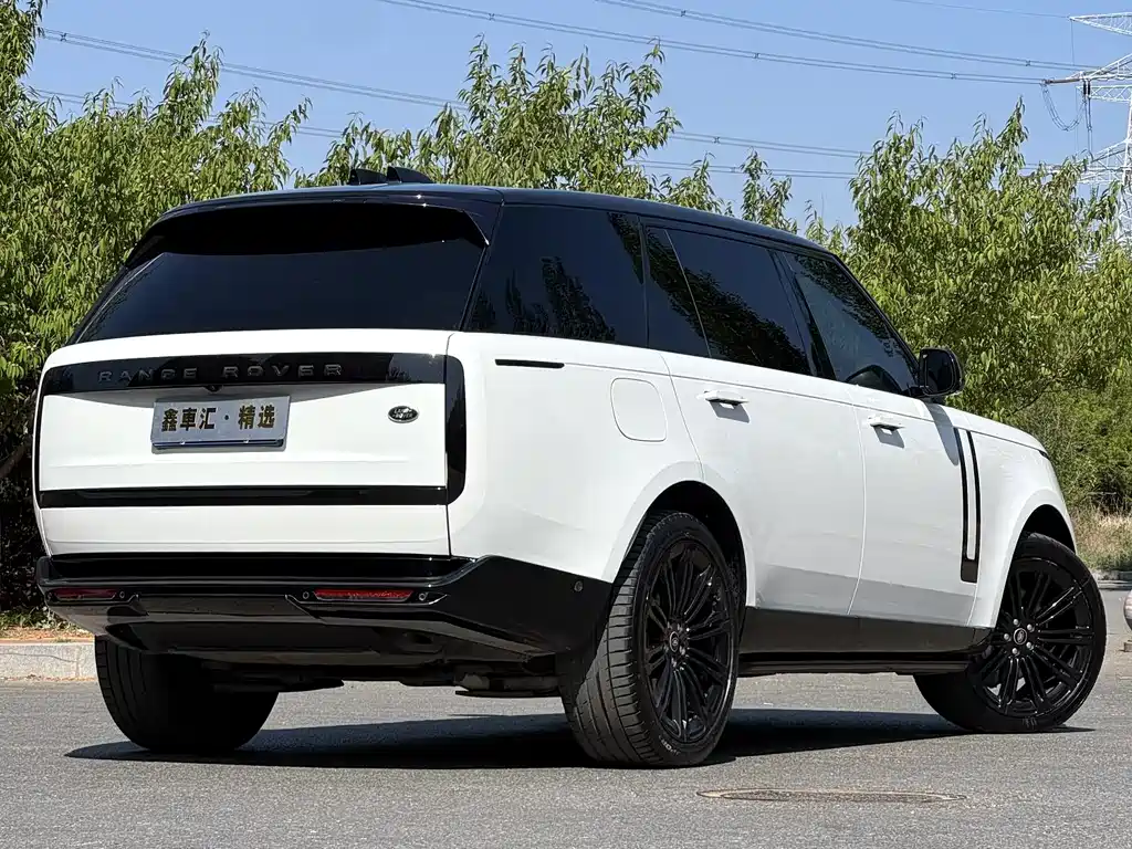 Land Rover Range Rover 2023 3.0 L6 400PS мест Long Wheelbase