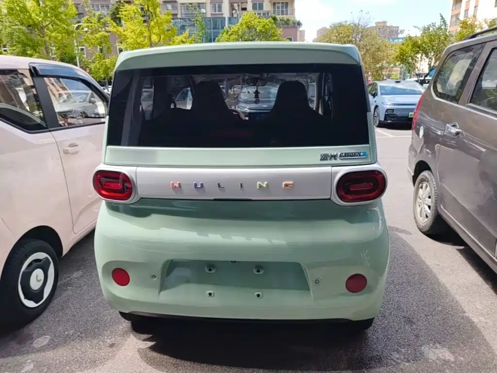 Wuling MINIEV — миниатюра 6