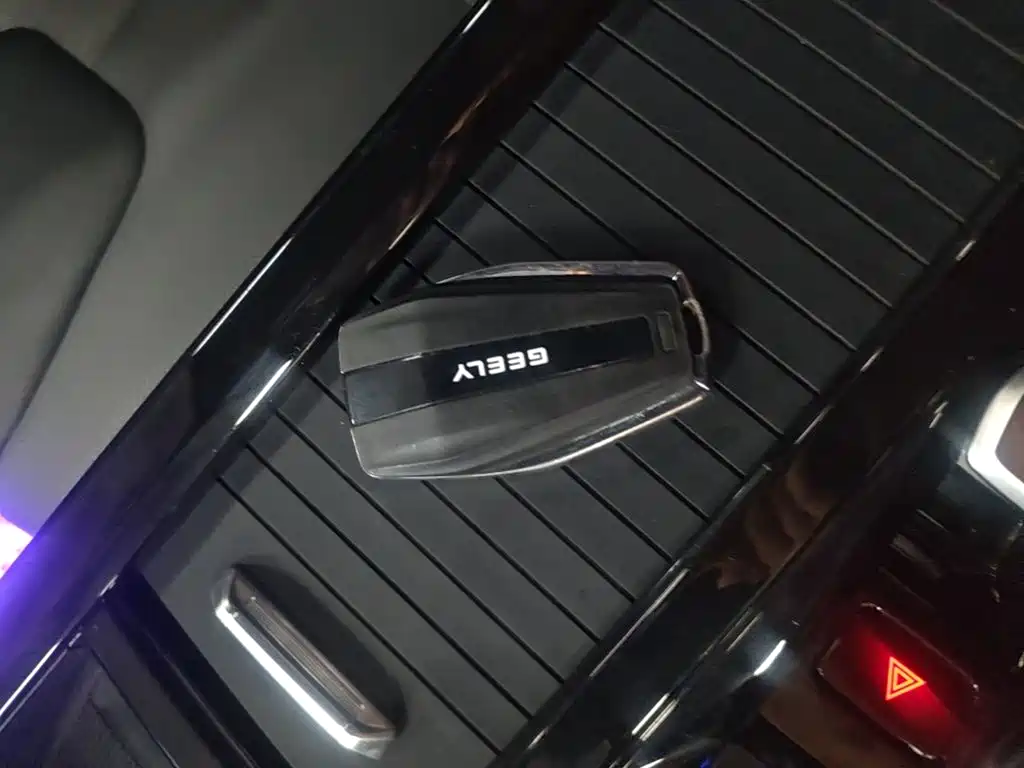Geely Boyue — миниатюра 9